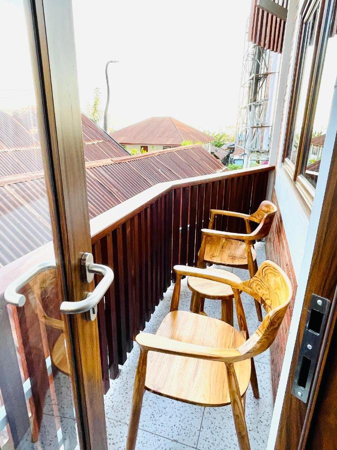 Puu Pau Hotel & Coffee Shop Labuan Bajo Bagian luar foto