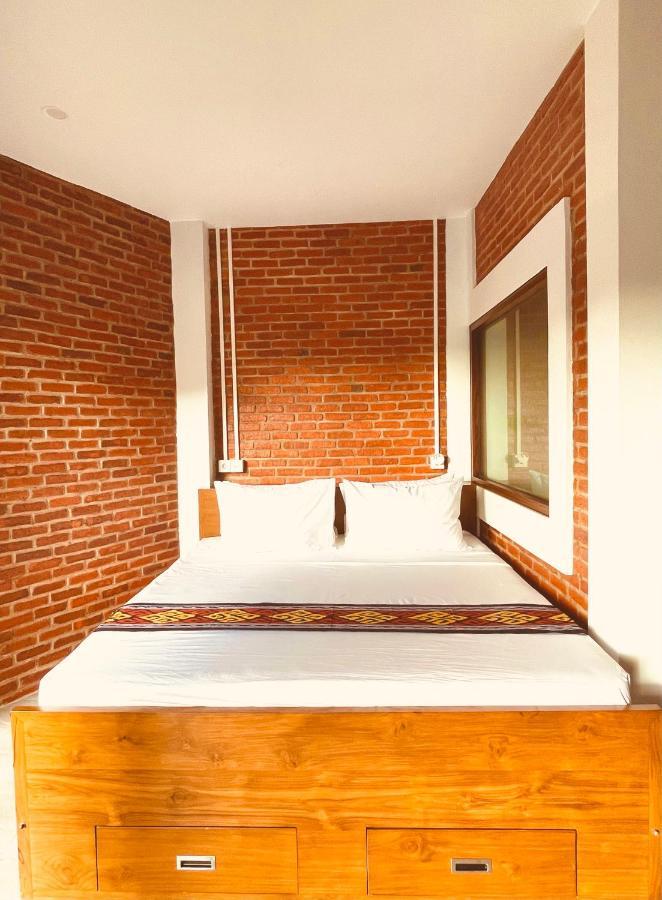 Puu Pau Hotel & Coffee Shop Labuan Bajo Bagian luar foto