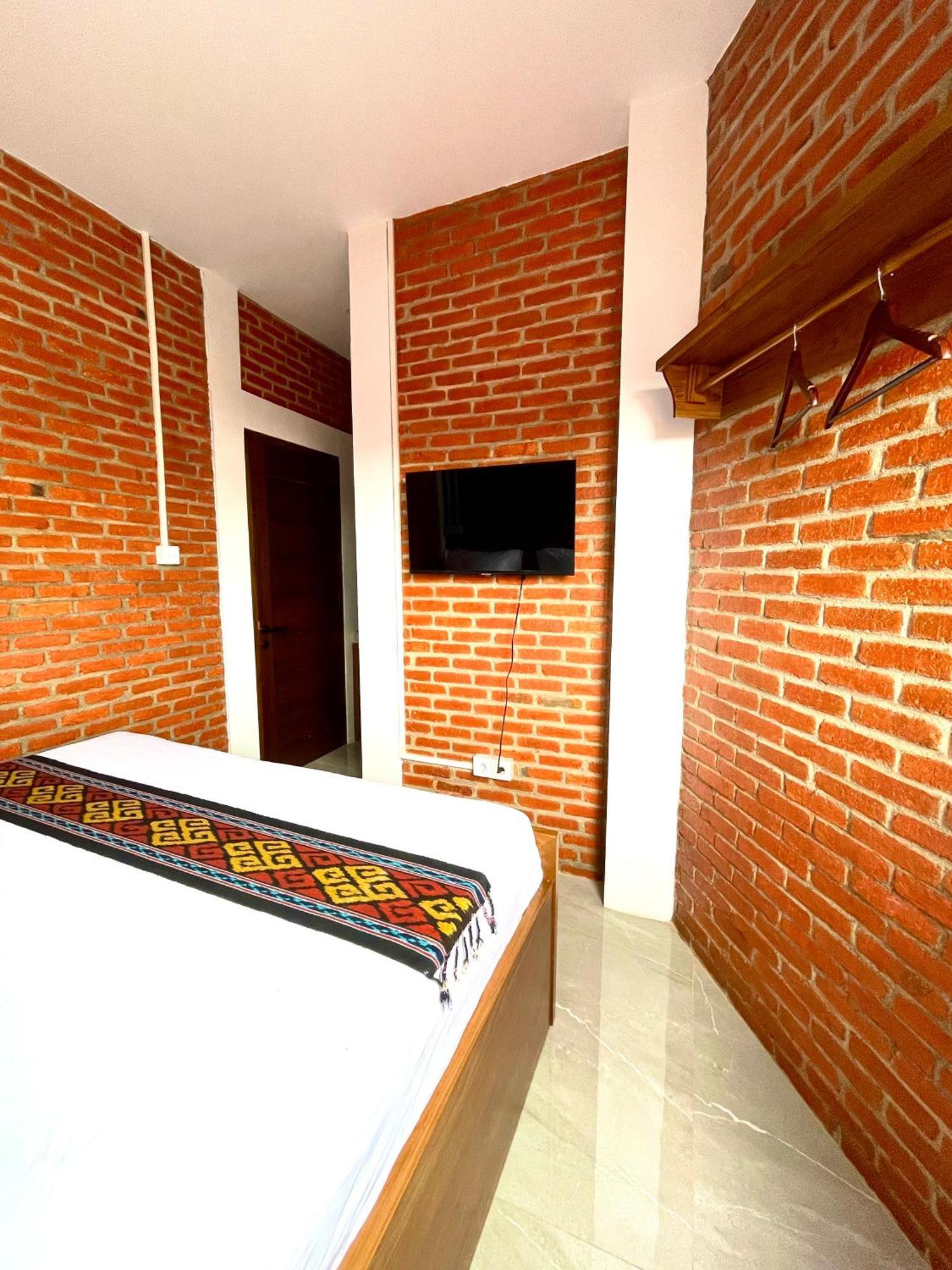 Puu Pau Hotel & Coffee Shop Labuan Bajo Bagian luar foto