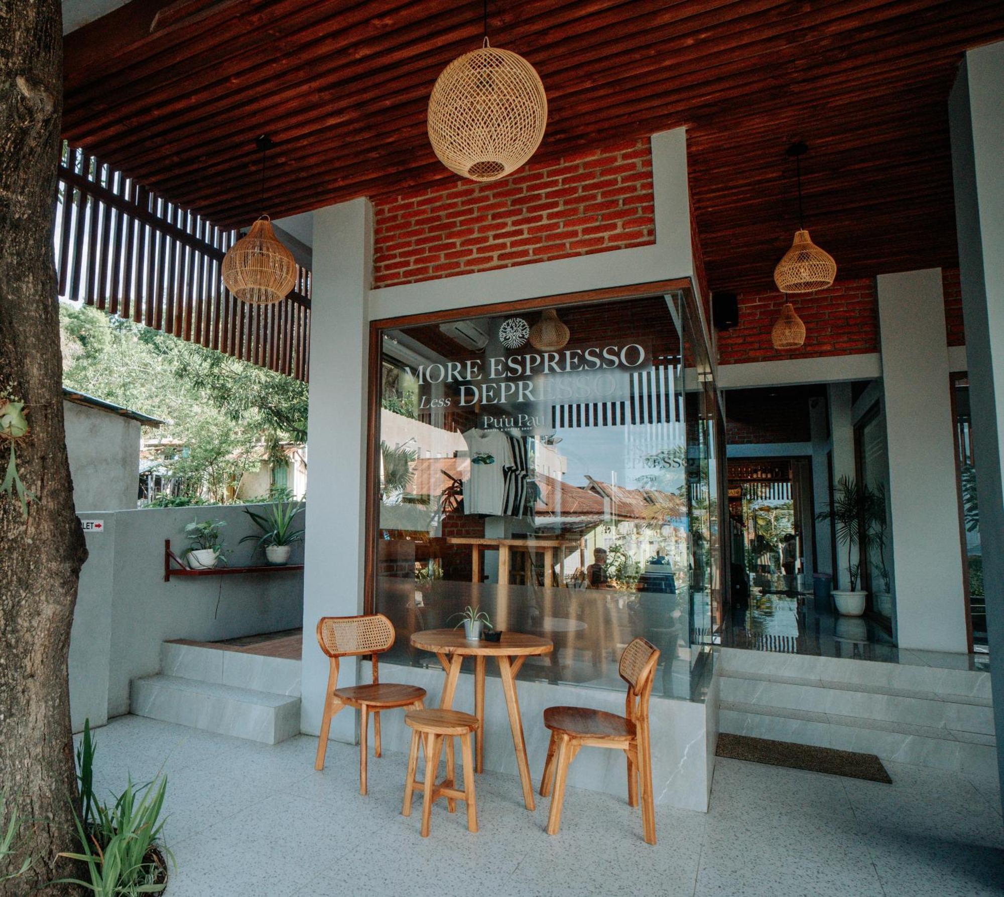 Puu Pau Hotel & Coffee Shop Labuan Bajo Bagian luar foto